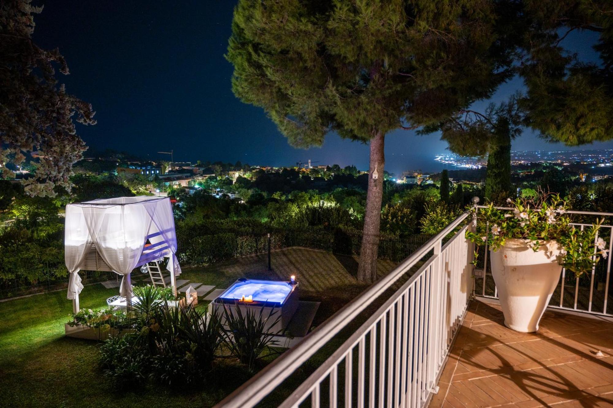 Bed & Breakfast Tra Gli Alberi E Il Mare