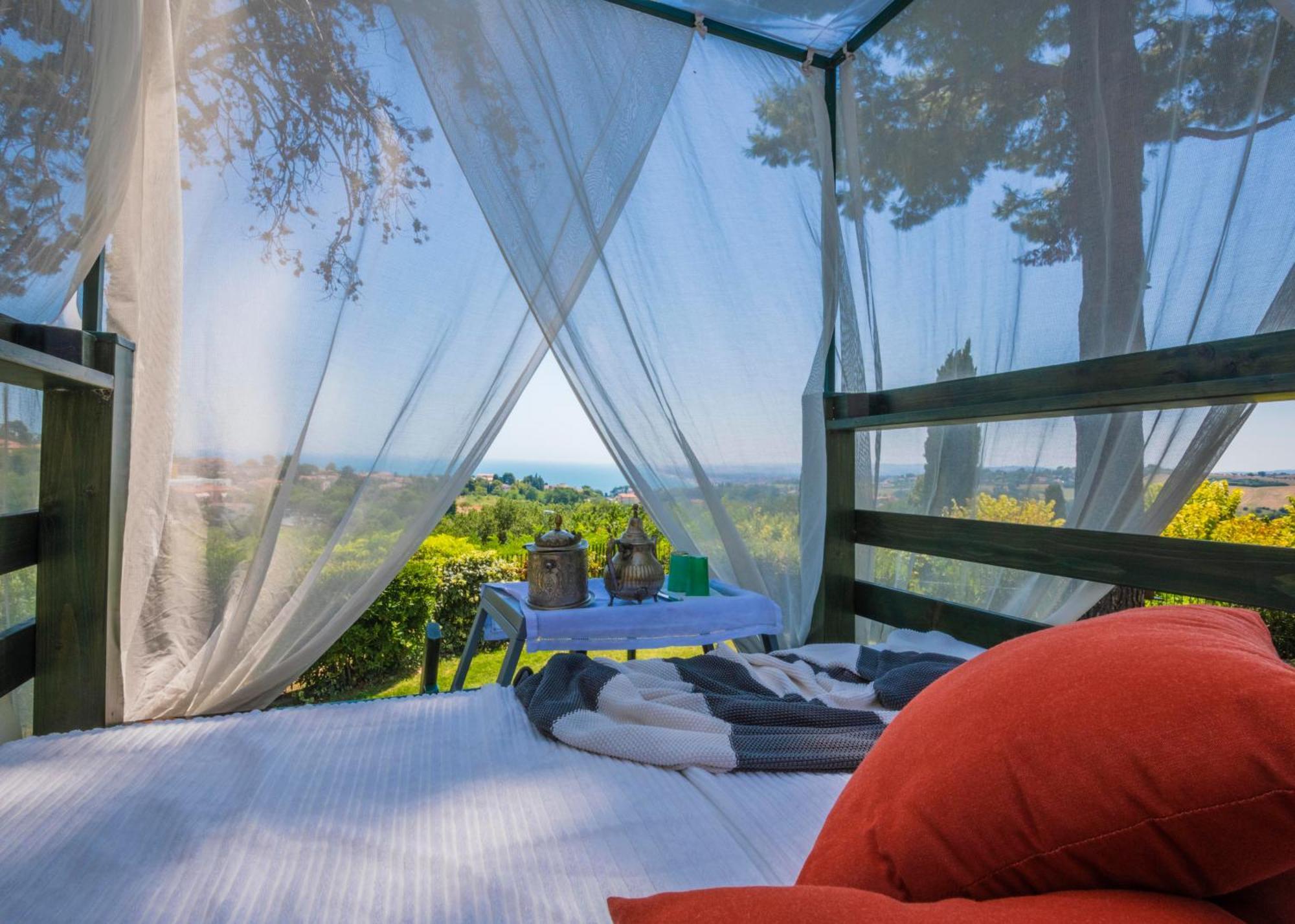 Tra Gli Alberi E Il Mare Bed & Breakfast *