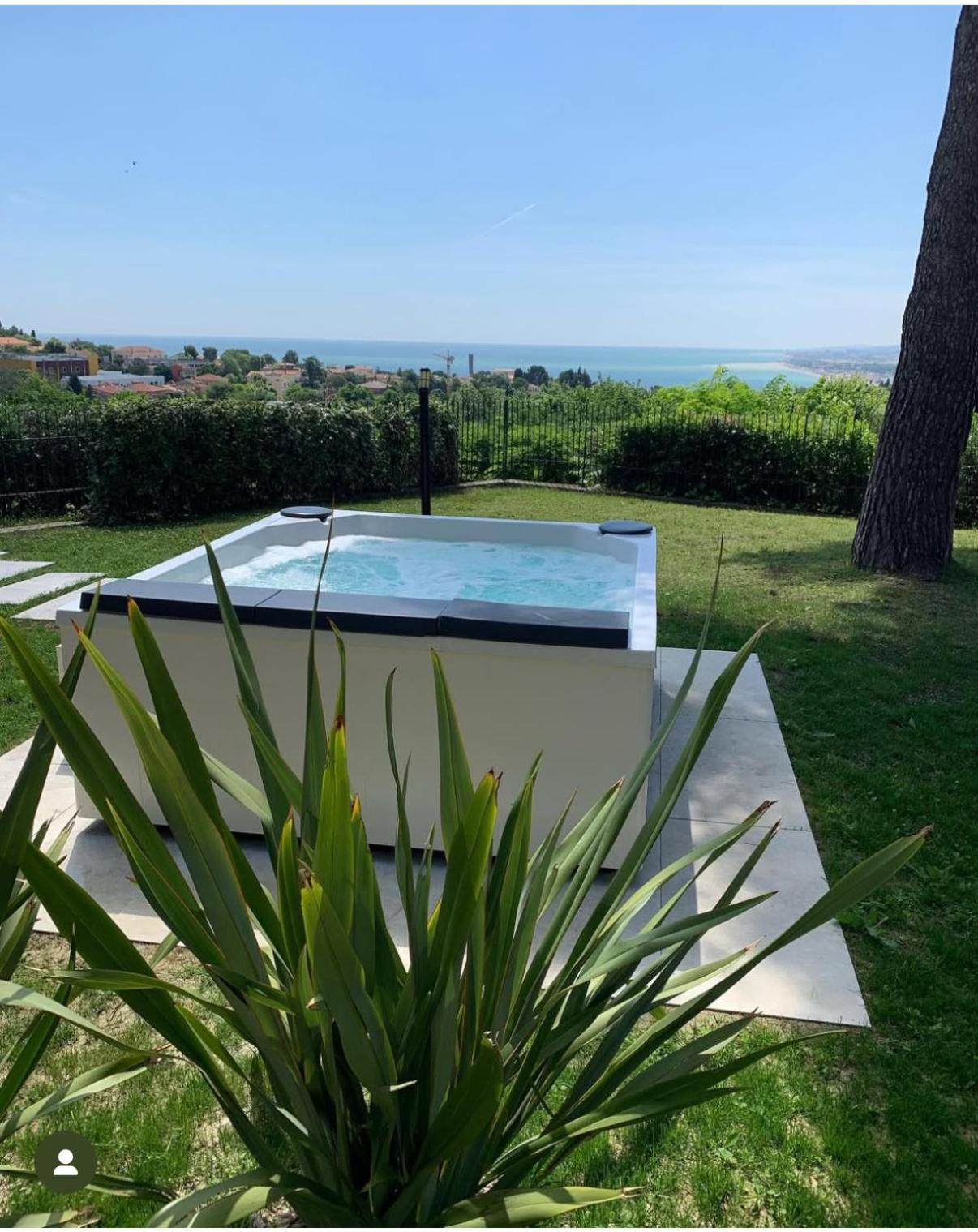 Tra Gli Alberi E Il Mare Bed & Breakfast *