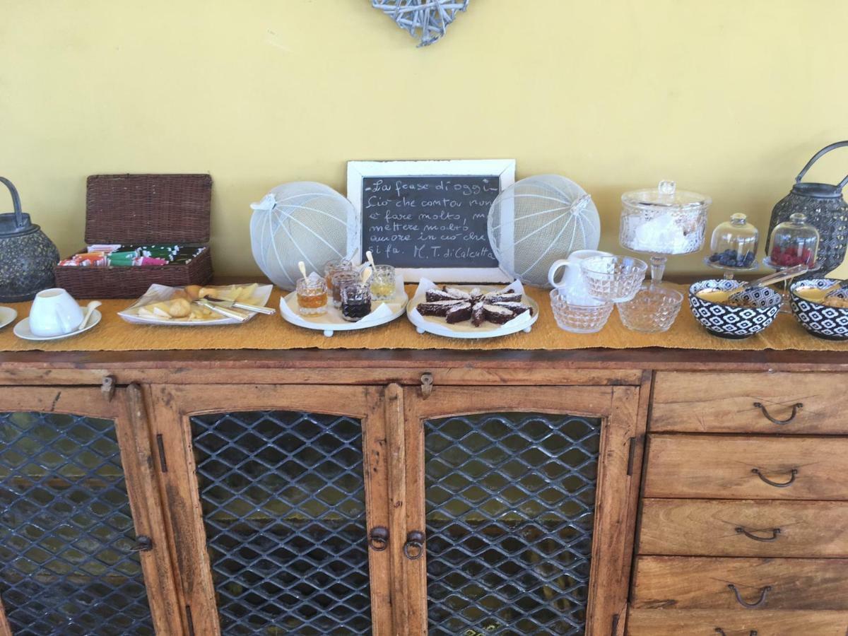 Tra Gli Alberi E Il Mare Bed & Breakfast