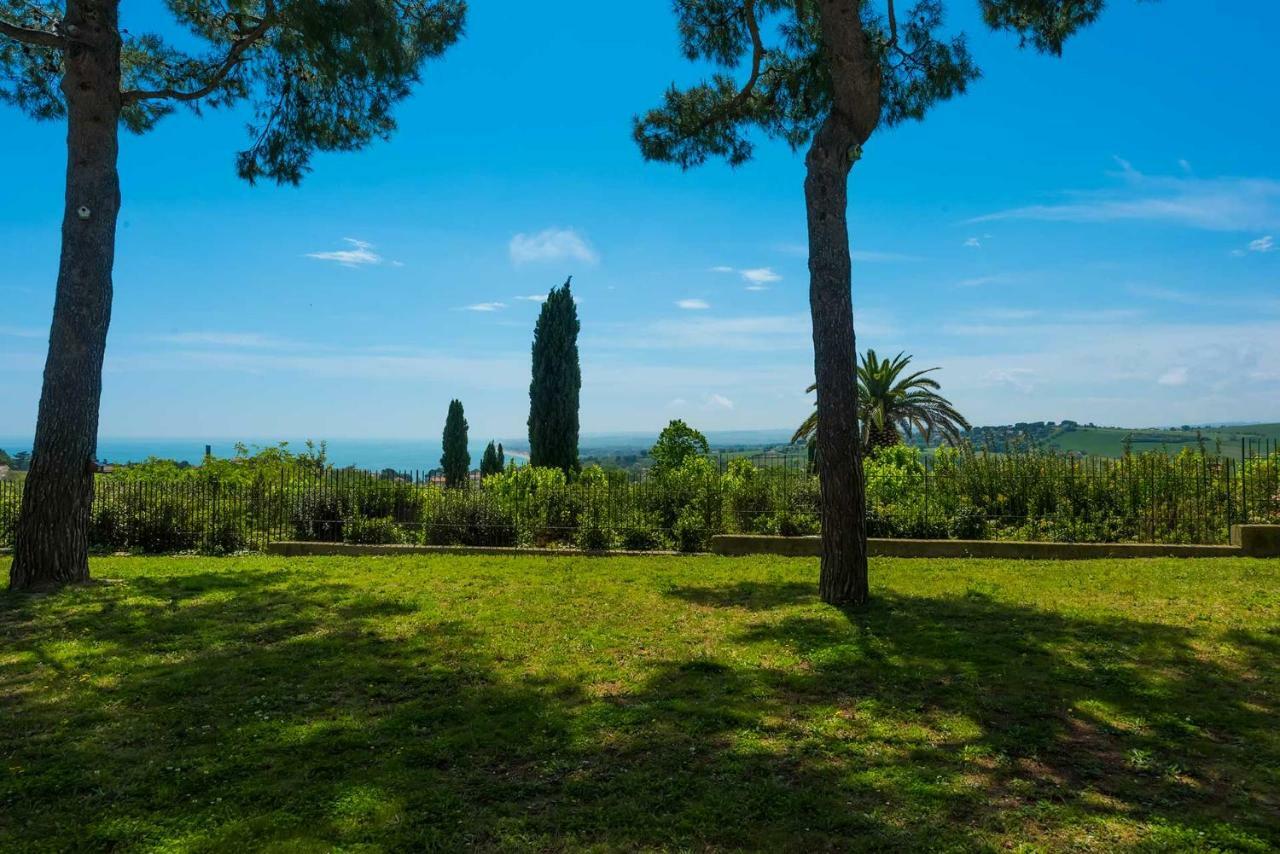 Tra Gli Alberi E Il Mare Bed & Breakfast *